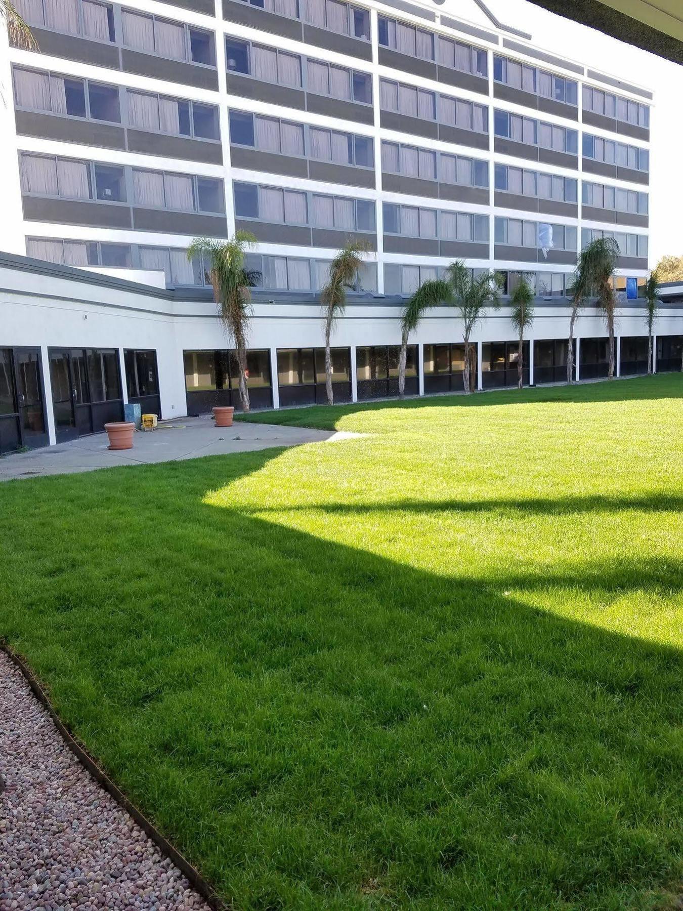 Radisson Hotel Oakland Airport Exterior foto